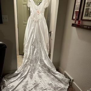 Jessica McClintock wedding dress